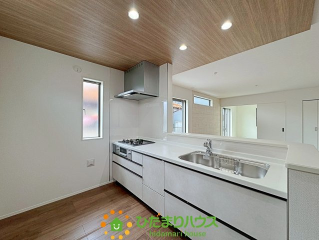 蓮田市西新宿11期　新築一戸建て　グラファーレのキッチン