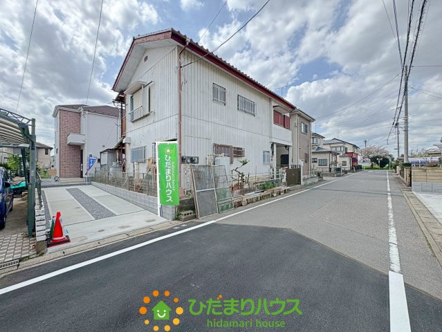 蓮田市西新宿11期　新築一戸建て　グラファーレの駐車場