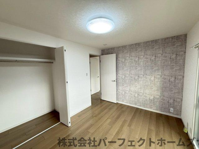 藤阪ハイツD6棟の洋室|明るい洋室です