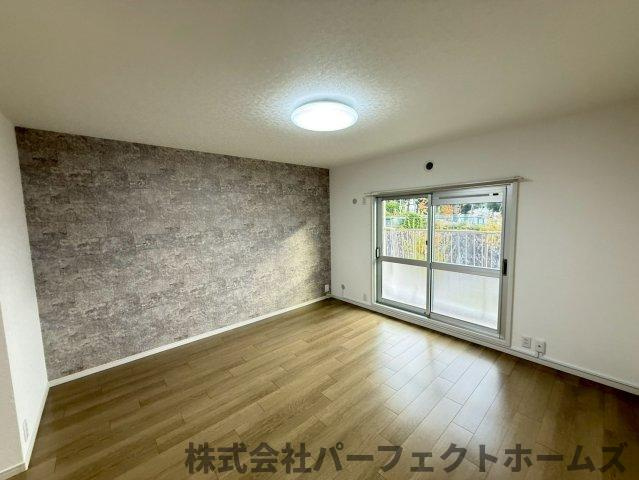 藤阪ハイツD6棟の洋室|コンパクトで使いやすい洋室です