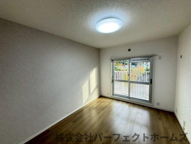 藤阪ハイツD6棟の洋室|明るい洋室です