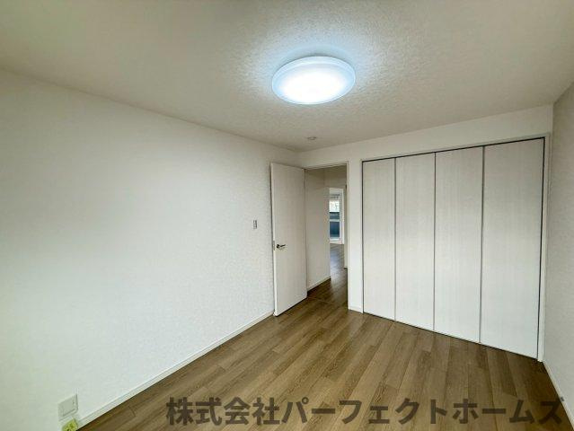 藤阪ハイツD6棟の洋室|コンパクトで使いやすい洋室です