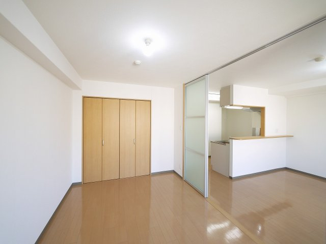 アルペンローゼの洋室|コンパクトで使いやすい洋室です