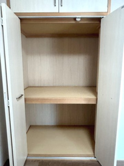 【収納】 | パラドール嵯峨嵐山・四季彩苑 | 4.5帖洋室の収納
