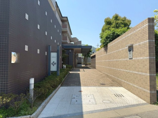 【エントランス】 | パラドール嵯峨嵐山・四季彩苑 | 小型犬・猫双方合わせて2匹まで可能！