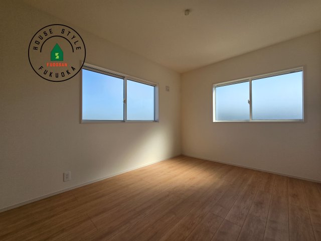 福津市福間南4丁目第1-3棟（3号棟）の子供部屋|採光良好な洋室は全居室、複層ガラスの遮熱効果と断熱効果で、一年中快適に過ごせます。