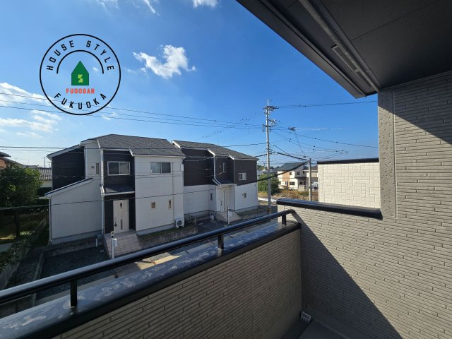 福津市福間南4丁目第1-3棟（3号棟）の展望|窓から緑が見える物件も魅力的です。