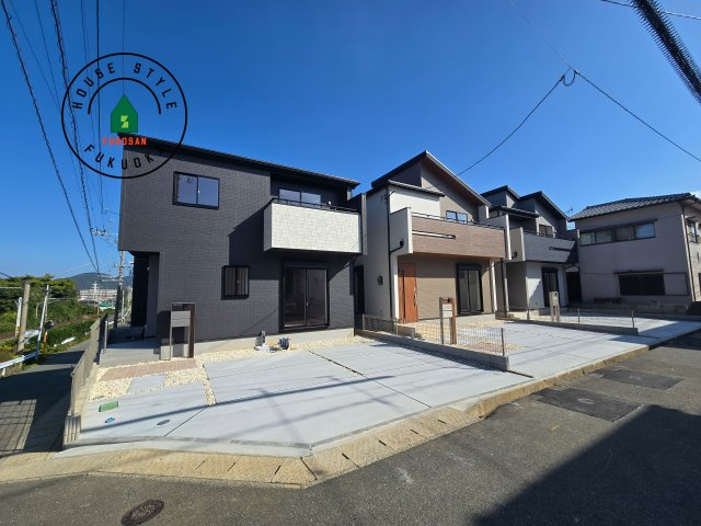 福津市福間南4丁目第1-3棟（3号棟）の前面道路含む現地写真|見学の時間などお気軽にお問い合わせ下さい。