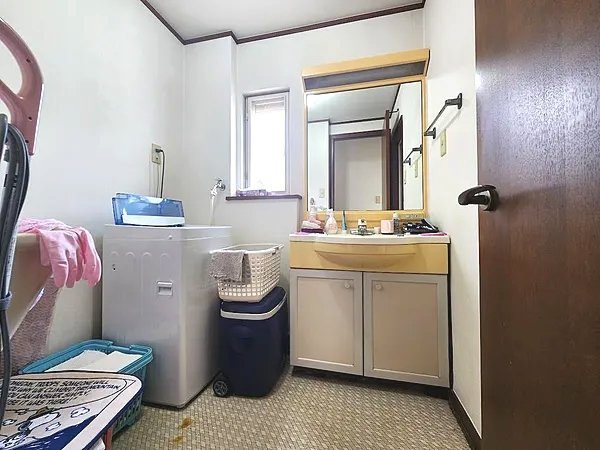 茂原市緑ヶ丘5　中古戸建の独立洗面台|敷地約80坪三井ホーム施工５LDK都市ガス上下水 緑ヶ丘リゾーン分譲地内スーパーせんどう徒歩約12分