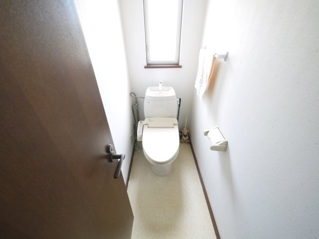 茂原市緑ヶ丘5　中古戸建のトイレ|敷地約80坪三井ホーム施工５LDK都市ガス上下水 緑ヶ丘リゾーン分譲地内スーパーせんどう徒歩約12分