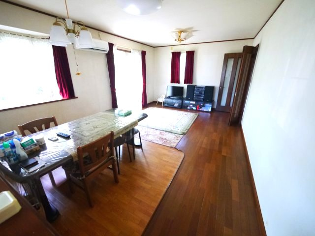 茂原市緑ヶ丘5　中古戸建の居間・リビング|敷地約80坪三井ホーム施工５LDK都市ガス上下水 緑ヶ丘リゾーン分譲地内スーパーせんどう徒歩約12分