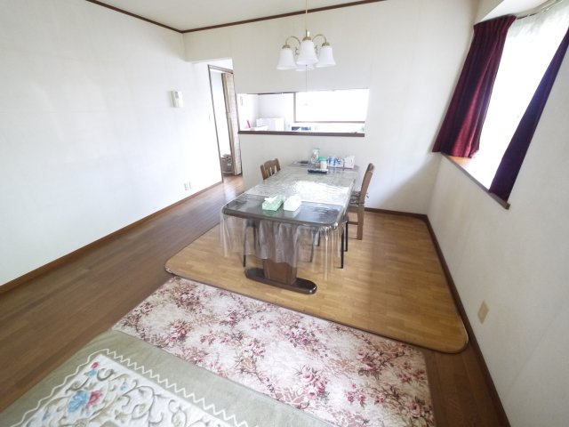 茂原市緑ヶ丘5　中古戸建の居間・リビング|敷地約80坪三井ホーム施工５LDK都市ガス上下水 緑ヶ丘リゾーン分譲地内スーパーせんどう徒歩約12分
