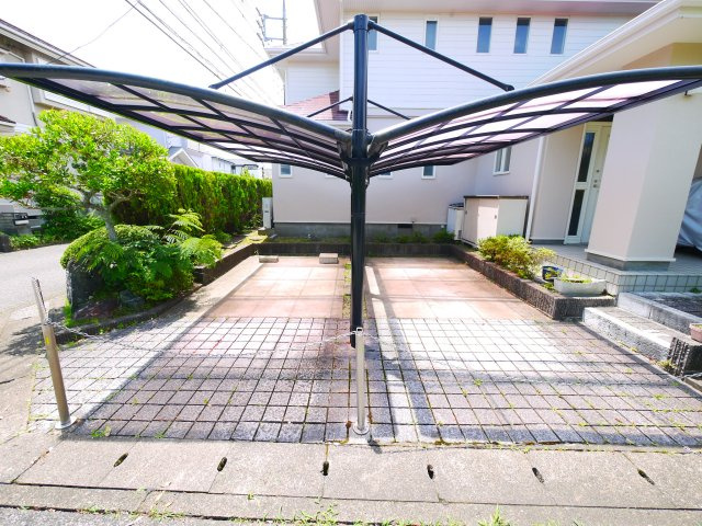 茂原市緑ヶ丘5　中古戸建の駐車場|敷地約80坪三井ホーム施工５LDK都市ガス上下水 緑ヶ丘リゾーン分譲地内スーパーせんどう徒歩約12分