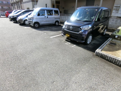 【駐車場】 | ハピネス坂口