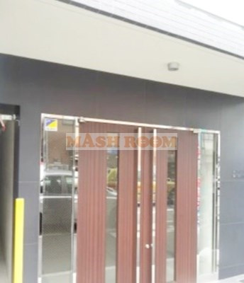 中野区中野２丁目の賃貸マンションのエントランス