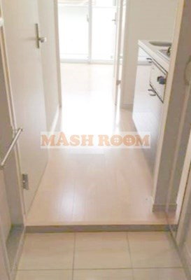 中野区中野２丁目の賃貸マンションの玄関