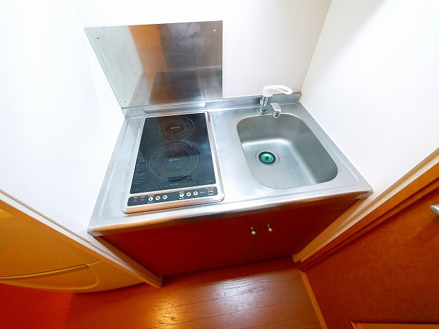 レオパレスプルメリアのキッチン|きれいなキッチンです