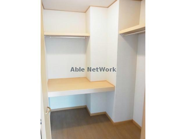 プラトーBの収納|大容量のウォークインクローゼット