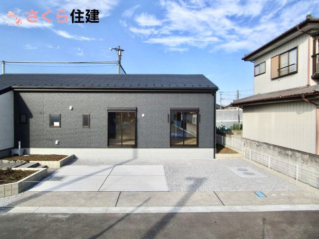 リーブルガーデン　第1小山中久喜　５号棟の駐車場|カースペース3台可能です。