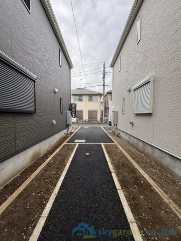 秦野市栄町第1　新築戸建　全6棟5号棟の駐車場