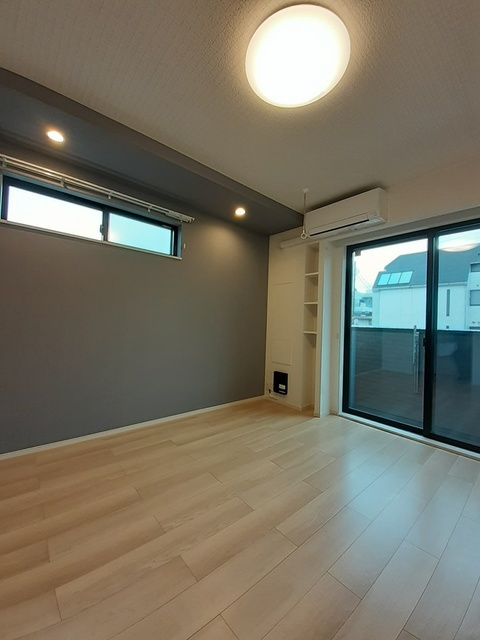 クレストTSの居間・リビング