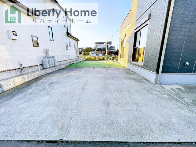 土浦市乙戸　中古戸建の駐車場