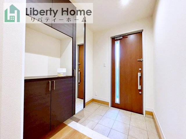 土浦市乙戸　中古戸建の玄関