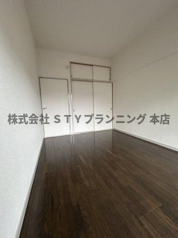 仲介手数料０円！カーサ本山の洋室