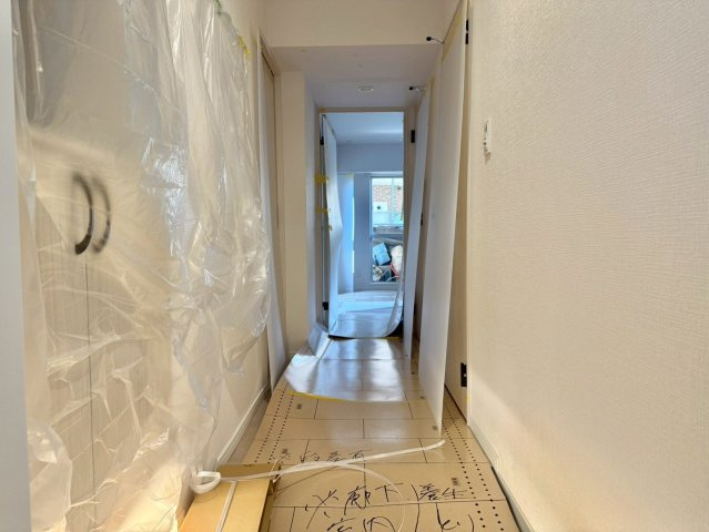 目白ガーデニアの玄関|現地ご見学希望・資料請求などお気軽にお問い合わせ下さい！
03-5990-5201