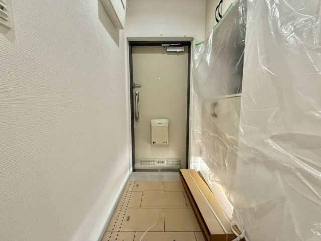 目白ガーデニアの玄関|現地ご見学希望・資料請求などお気軽にお問い合わせ下さい！
03-5990-5201