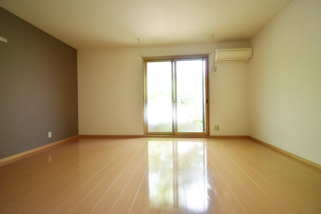 ピュアコート甲子園の居間・リビング