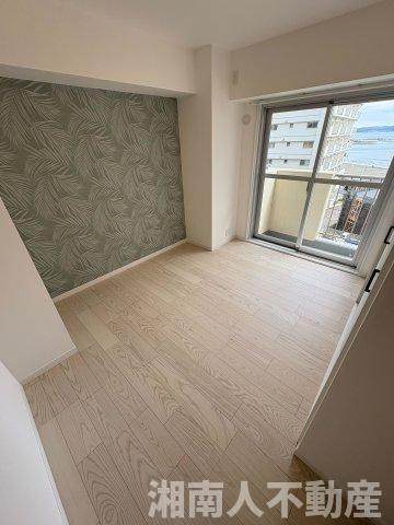 ライオンズマンション片瀬江ノ島の洋室|落ち着いた色調の洋室です