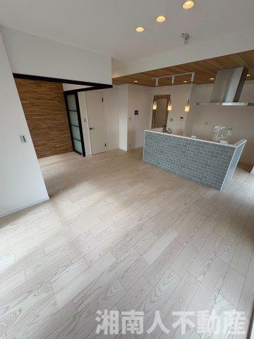 ライオンズマンション片瀬江ノ島の居間・リビング|ゆったりとした居間です