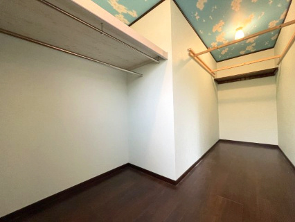 高島市安曇川町上小川中古戸建の収納