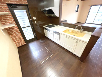 高島市安曇川町上小川中古戸建のキッチン