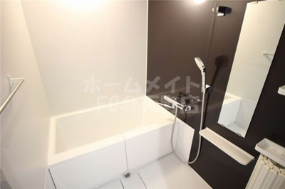 【浴室】 | ポートヴィラ弁天 | 落ち着いた空間のお風呂です