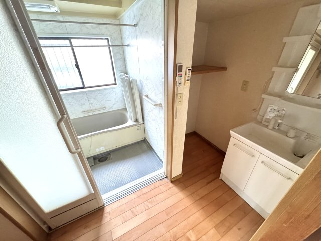 宇城市松橋町松橋の中古一戸建の独立洗面台|洗面脱衣室