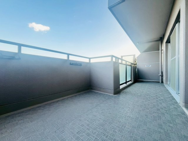 ネクステージ西神中央 D棟のバルコニー