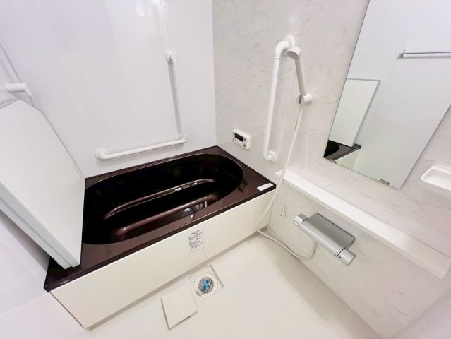 ネクステージ西神中央 D棟の浴室