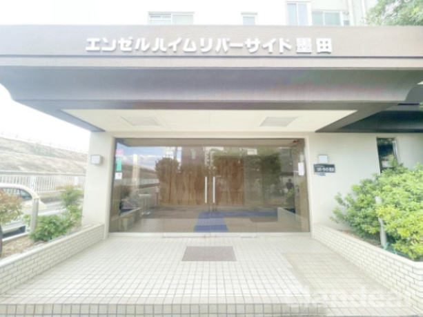 エンゼルハイムリバーサイド墨田のエントランス