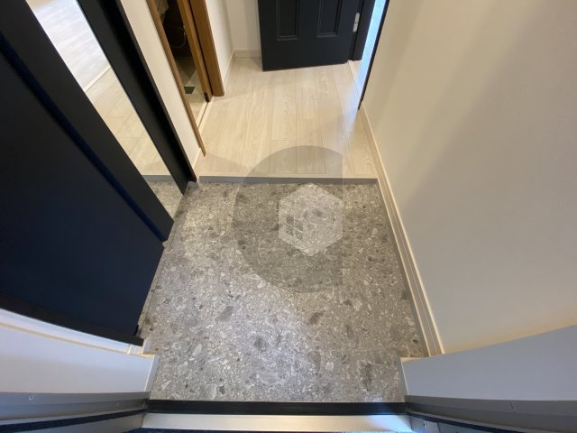 えんじゅハイツの玄関