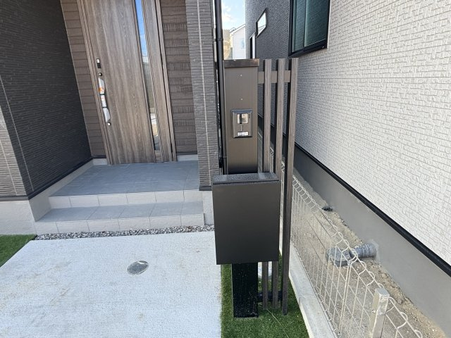 GRAFARE高浜市神明町2期｜名古屋市の戸建ならホームアップのキッチン|来客時に便利なモニター付きインターホン