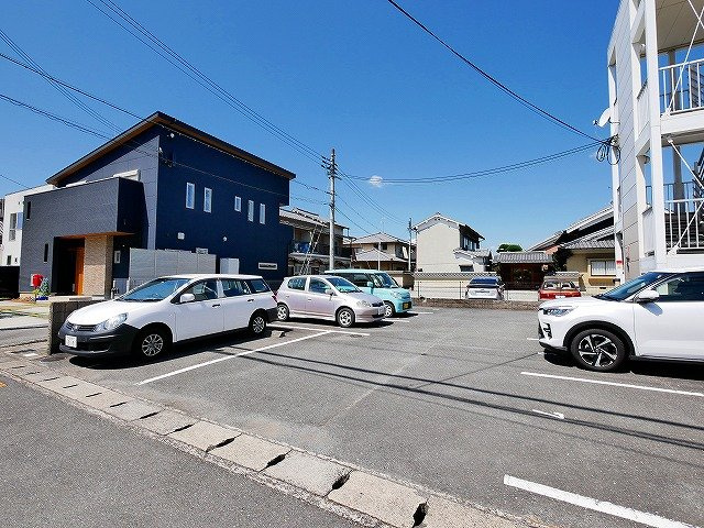 レオパレスＦｏｎｄ　Ｖｉｌｌａｇｅの収納|収納スペース豊富です