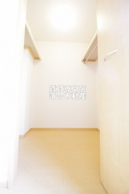 【収納】 | FLORAⅠ | 便利なウォークインクローゼット♪