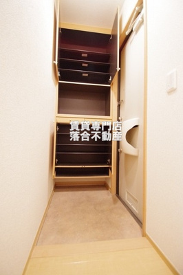 【玄関】 | FLORAⅠ | たっぷり入るシューズ収納♪