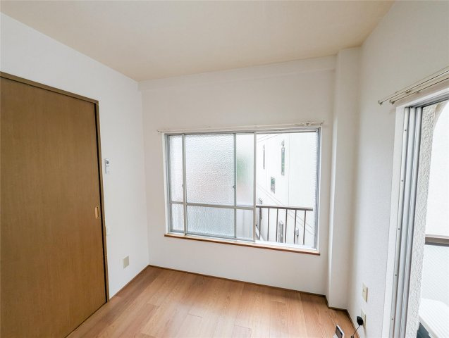 小沢マンションの居間・リビング