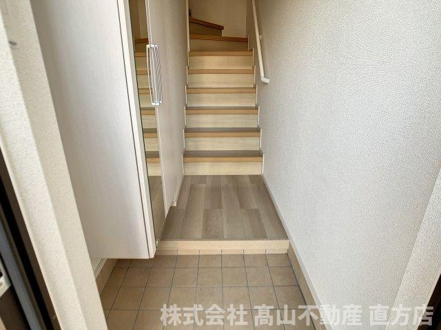 プレザントＢの玄関