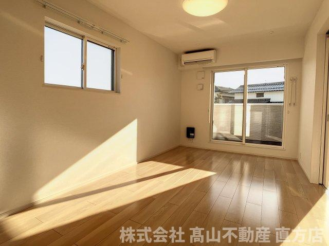 プレザントＢの居間・リビング