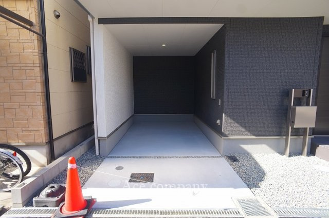 【駐車場】 | 東大阪市大蓮北4丁目　【3号棟/全5棟】 | 玄関人感センサー照明付き☆TVモニターホン完備です☆