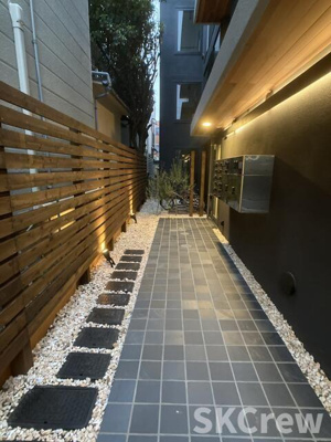 【エントランス】 | ｔｒｉａｓ２２６